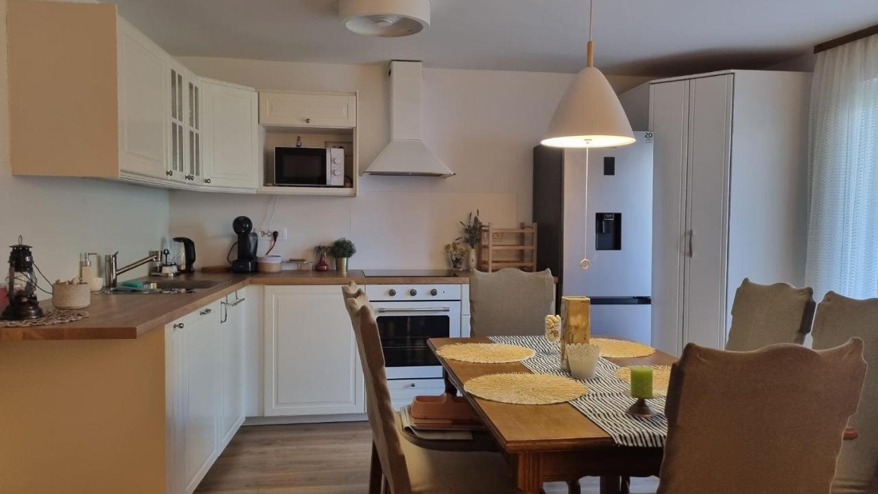 Apartman Z12 Leilighet Kornić Eksteriør bilde